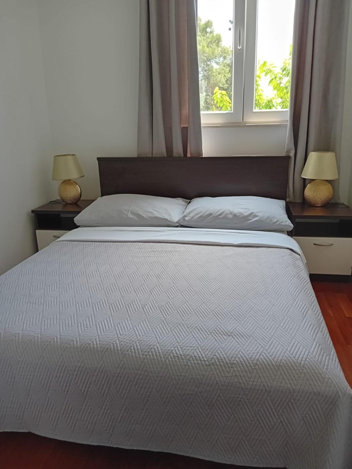 Apartment Gabi Трогир Экстерьер фото